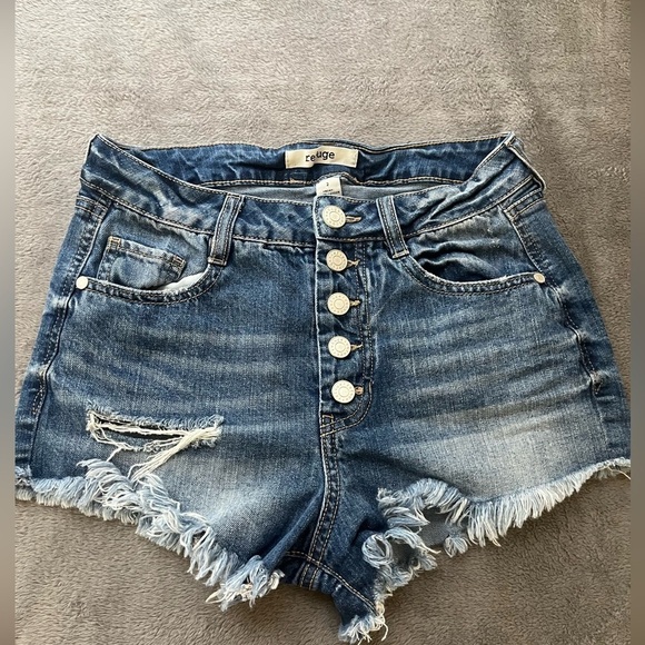 Refuge button front denim distressed jean shorts with stretch size 2 - Picture 1 of 8